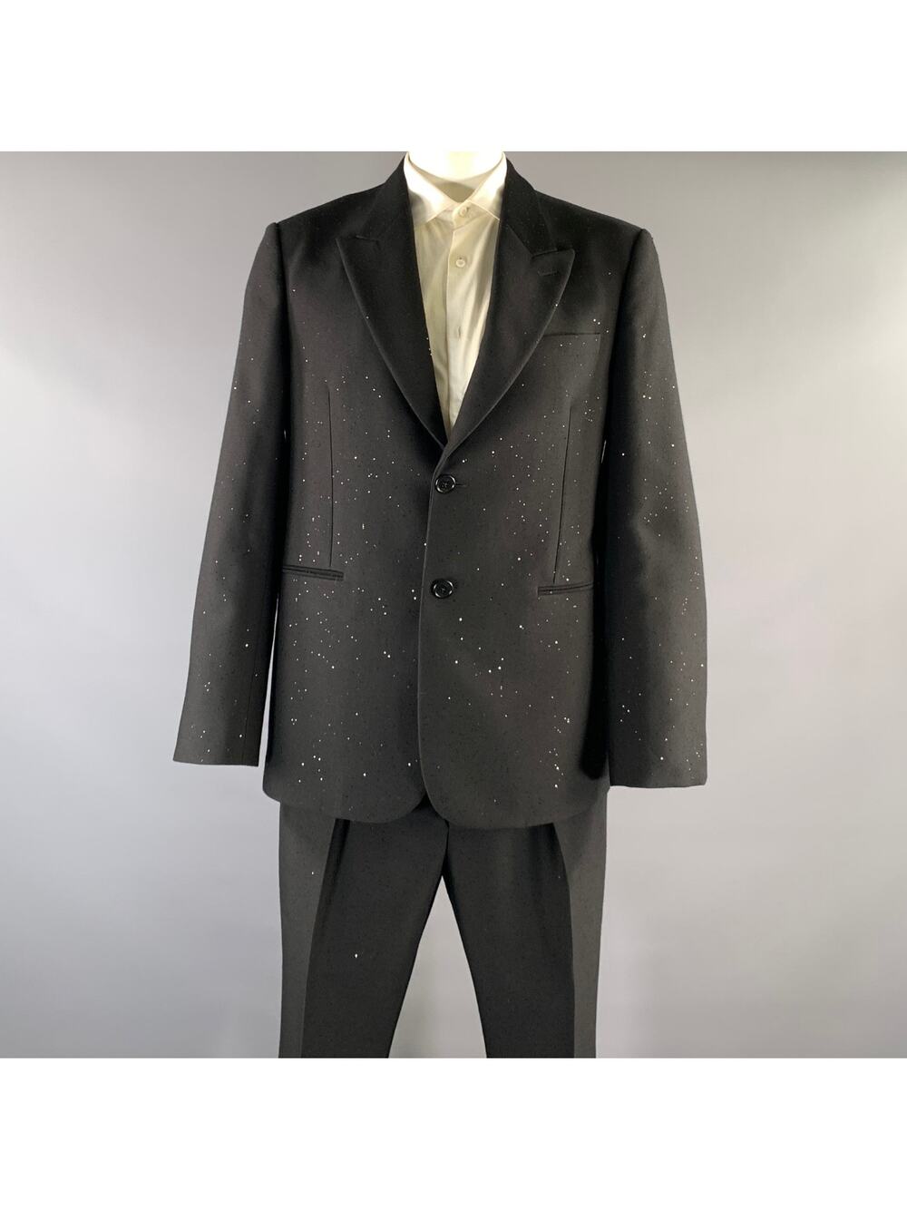 FENDI Chest Size 44 Black Sequined Wool  Polyester Peak Lapel 36 29 Suit